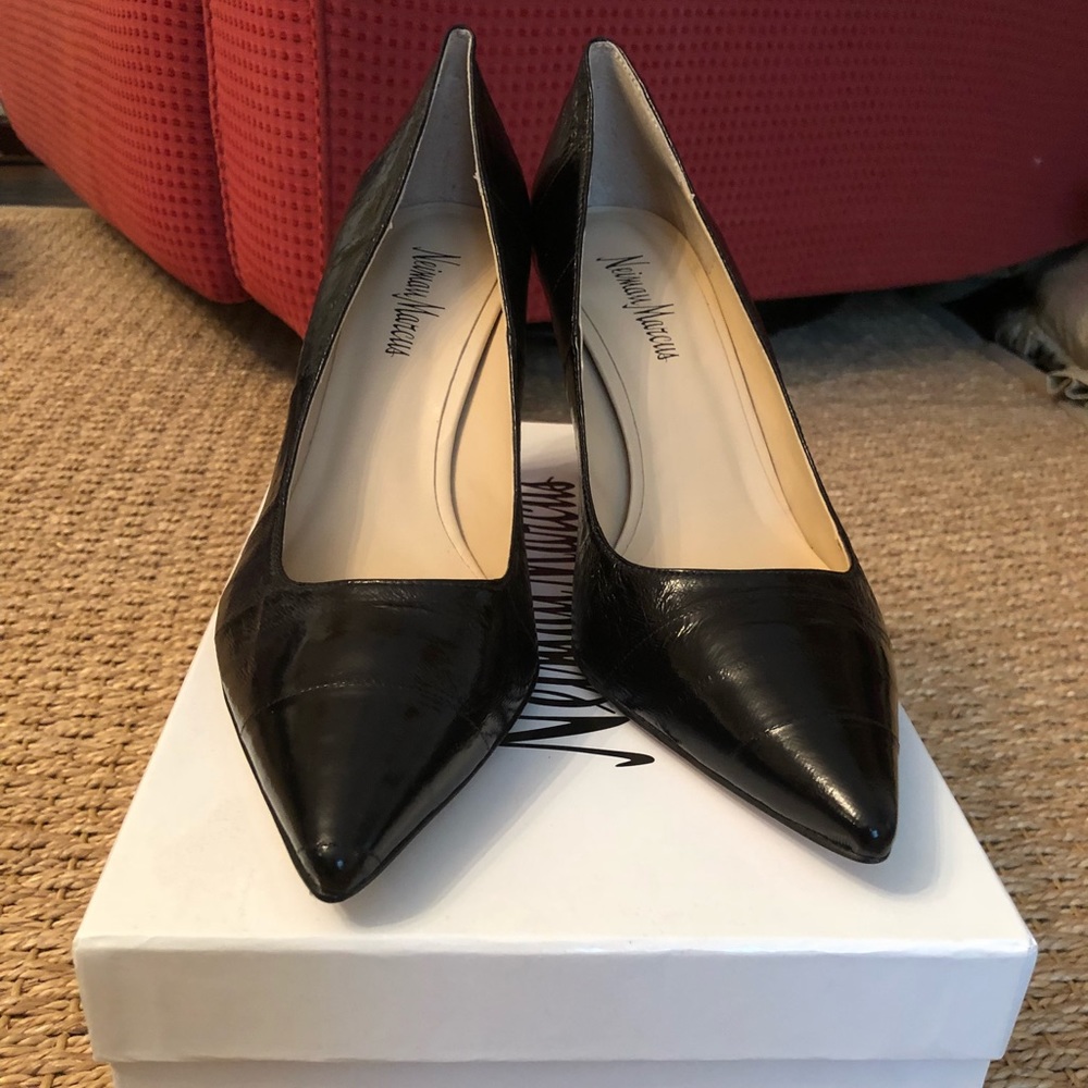 Neiman Marcus Cissy Eelskin heels NEW in box
